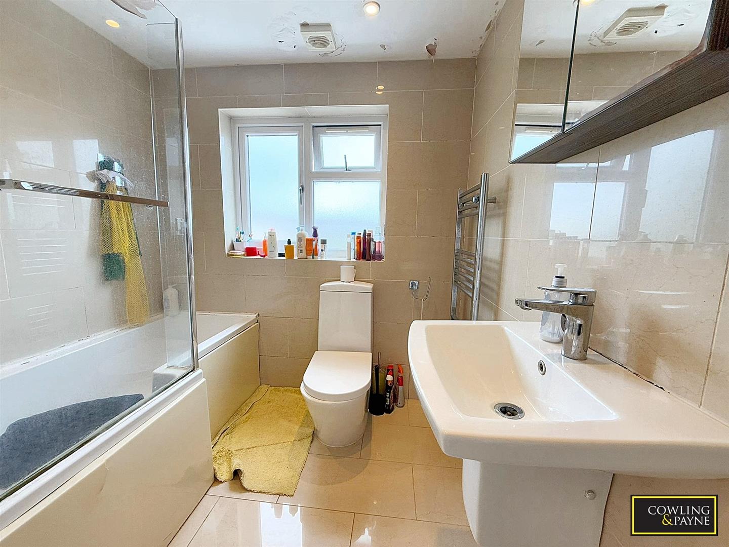 Bruce Grove, Wickford